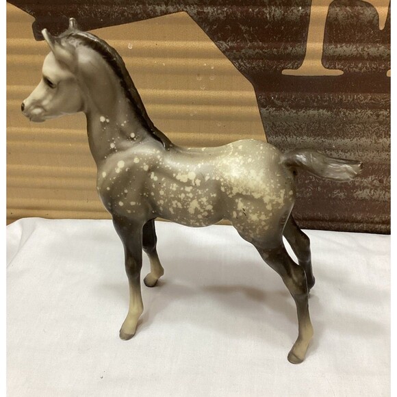 Breyer Traditional Vintage Proud Arabian Foal Dapple Gray #220 Unmarked 6.5x6.5" - Picture 5 of 8